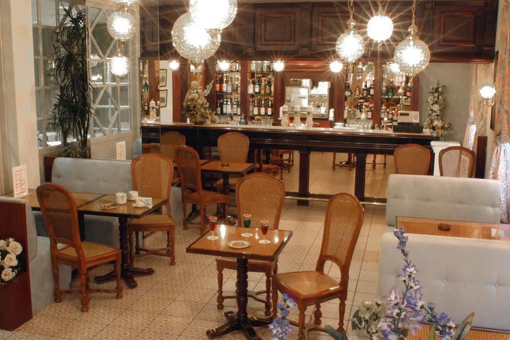 Hotel Aneto Lourdes Ngoại thất bức ảnh